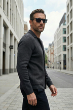 SIGNATURE SUNGLASSES