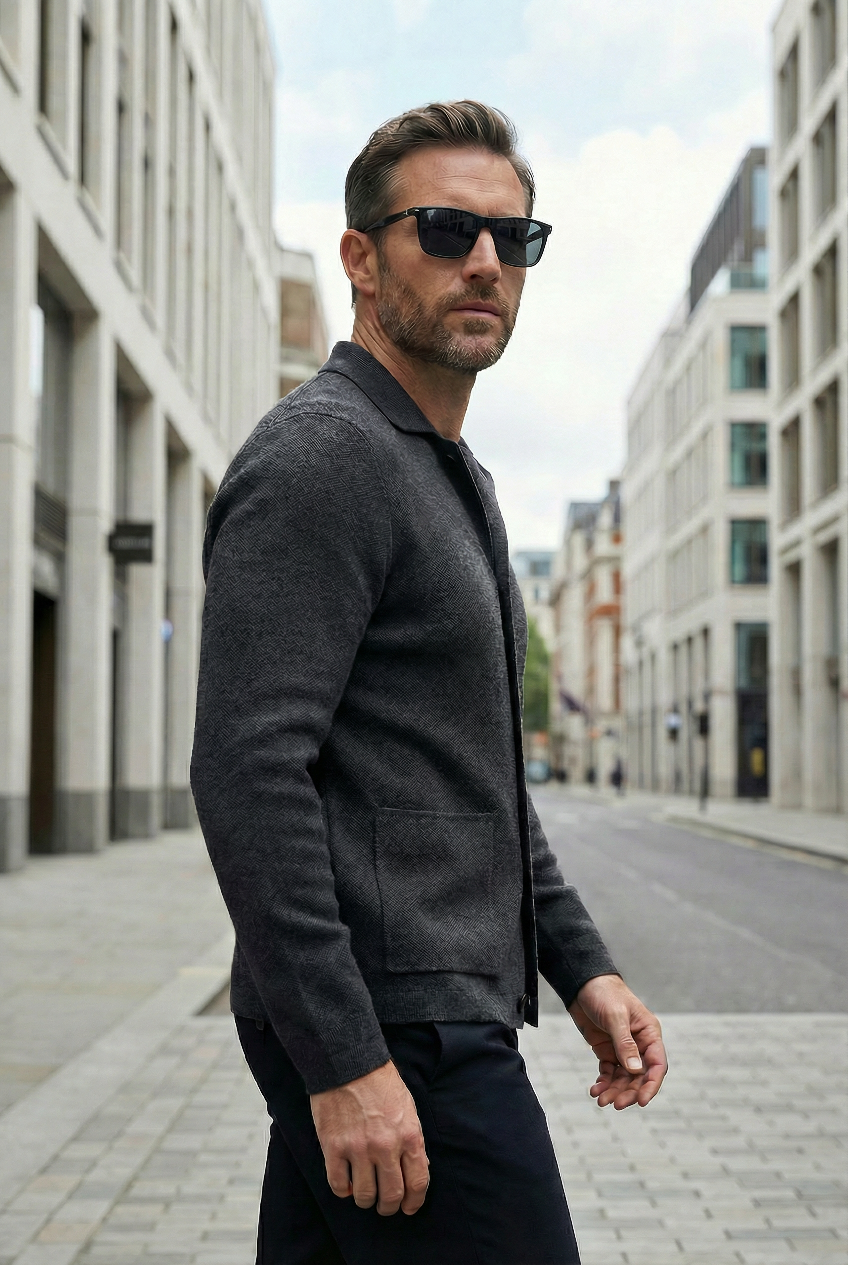 SIGNATURE SUNGLASSES